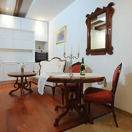 Appartement Felicitas At The Center Near The